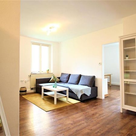 Zentral Wohnen - Inkl. Privatem Stellplatz Würzburg Exterior foto