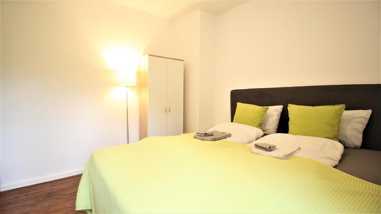 Zentral Wohnen - Inkl. Privatem Stellplatz Würzburg Exterior foto